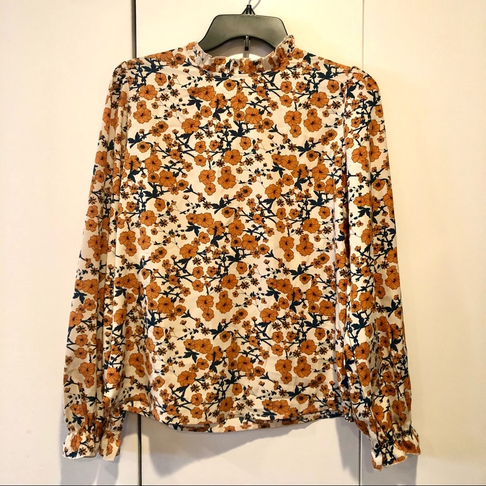 💰2/$20💰SHEIN Floral Top with Ruffle Trim
